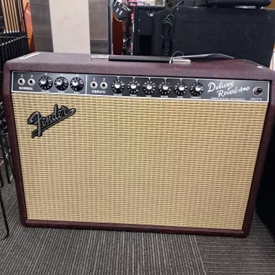 Store Special Product - Fender Deluxe Reverb - Wine Red